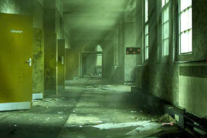 废弃养老院逃脱