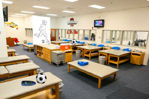 逃离足球更衣室