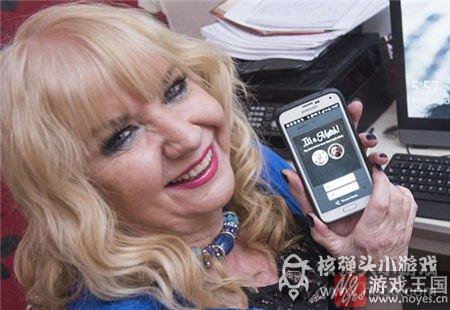 法院“棒打鸳鸯”?老奶奶痴迷小鲜肉 法院“棒打鸳鸯”?老奶奶痴迷小鲜肉