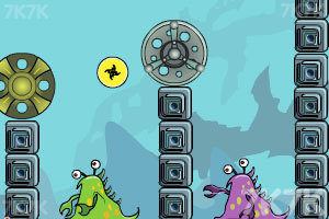 太空人射击海怪