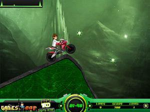 少年骇客骑摩托车