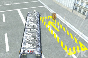 美国大巴车停靠