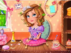 索菲亚手臂骨折了