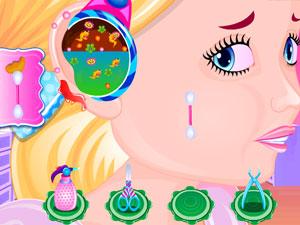 小茜看耳科医生