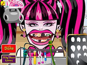 怪物高校女孩看牙医