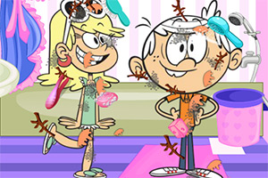 帮淘气孩子洗澡