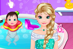 宝贝艾莎的沐浴时光