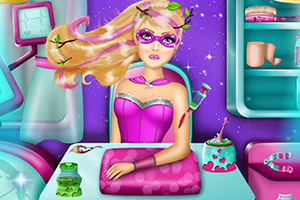 芭比超人胳膊受伤