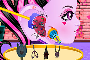 怪物女孩看耳病