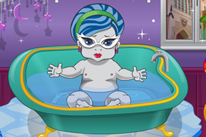 小怪物洗澡