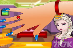 冰雪女王做美甲