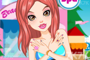 女孩漂亮的指甲