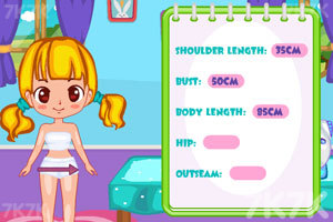 可爱女孩的圣诞装