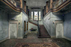 逃出废弃避难所