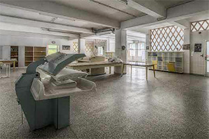 逃出荒废的医院