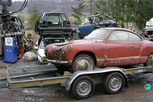 废弃的汽车场逃脱