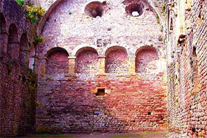 损坏的堡垒逃脱