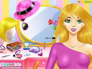 美丽的金发女孩