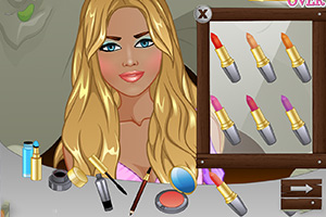 时尚的山洞女孩